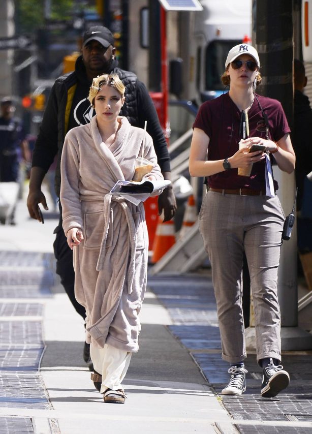 Emma Roberts - Filming 'Second Wife' in New York