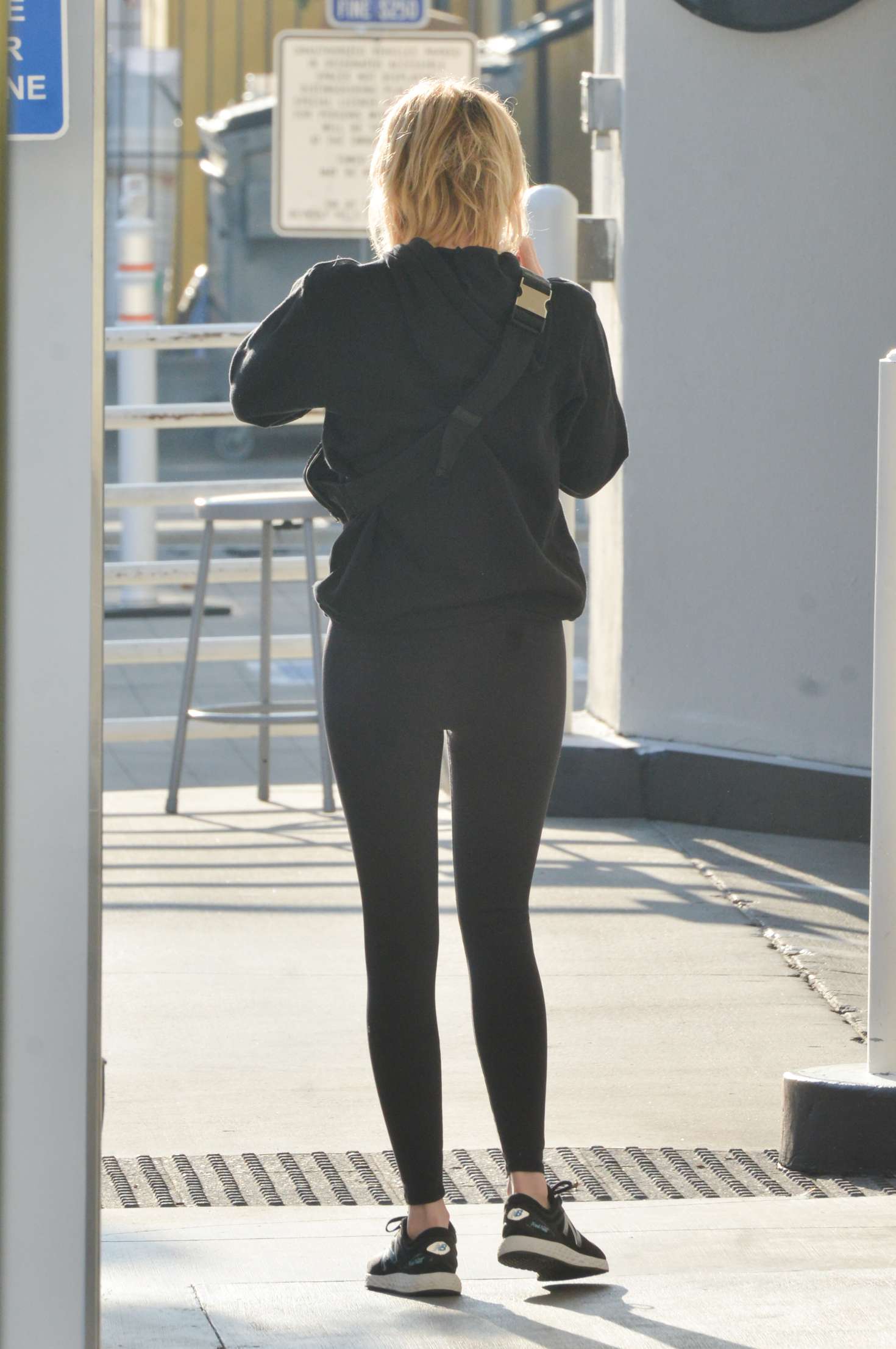 Emma Roberts 2018 : Emma Roberts in Black Leggings -23. 