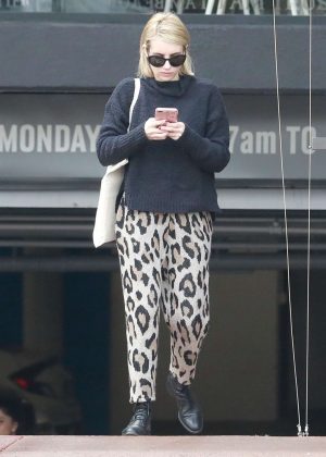 Emma Roberts - Out for lunch at Cafe Gratitude in Los Angeles