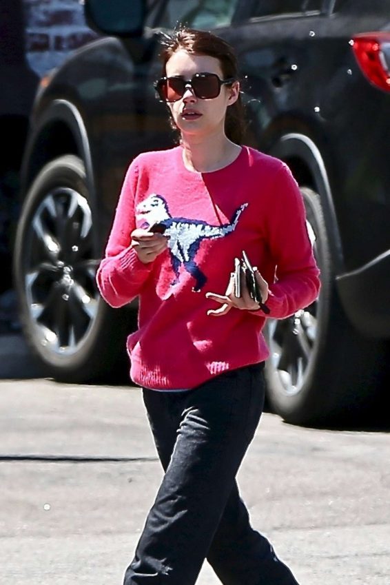 Emma Roberts - Picking up some food in Los Feliz