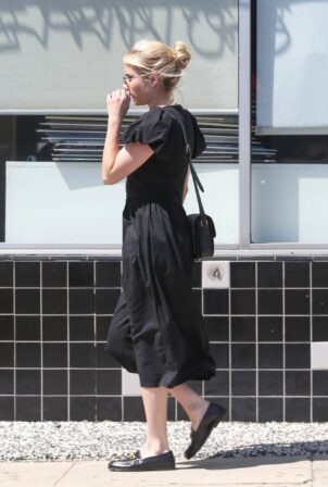 Emma Roberts - Running errands in Los Angeles