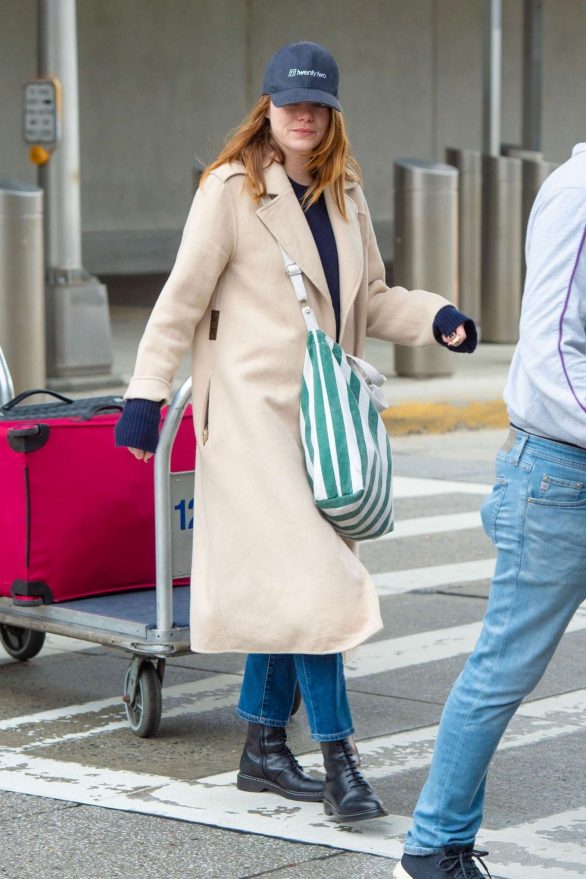 Emma Stone - Arrives at JFK Airport in NYC