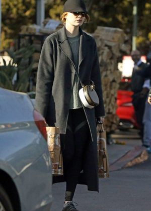 Emma Stone - Grocery shopping in Beverly Hills