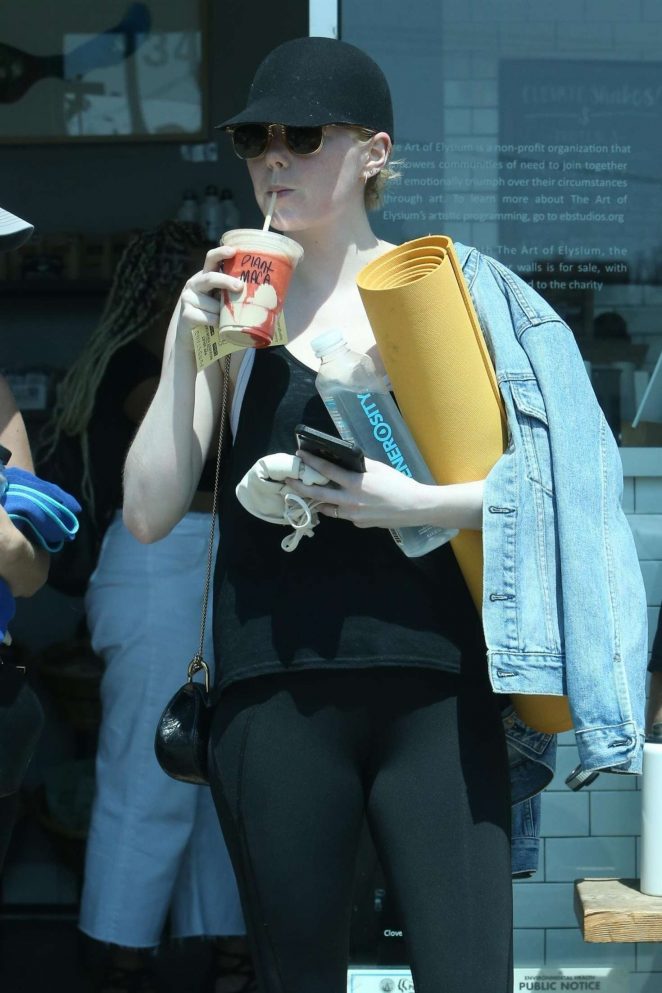 Emma Stone in Tights at Yoga studio in Los Angeles