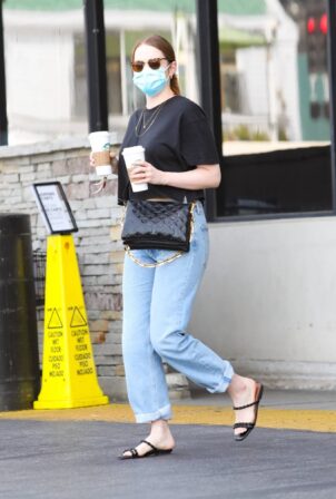 Emma Stone - Steps out for a morning coffee in Pacific Palisades