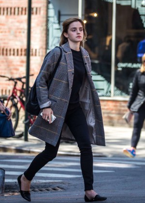 Emma Watson Leaving Restaurant in New York – GotCeleb