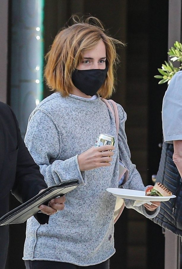Emma Watson - Spotted while leaving a visit to a Beverly Hills tailor