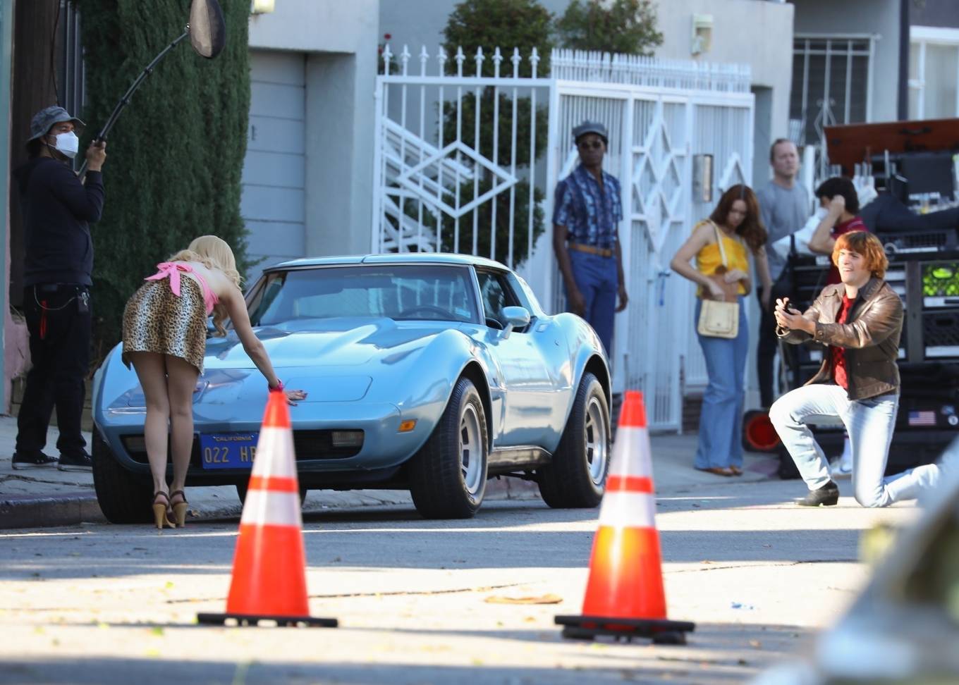 Emmy Rossum 2021 : Emmy Rossum – Filming a scene for Angelyne in Los Angeles-05