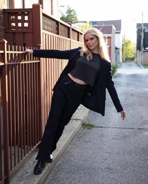 Erin Moriarty - Jasper Savage photoshoot for Uniqlo (September 2022)
