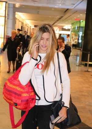 Eugenie Bouchard - Leaving Montreal Airport