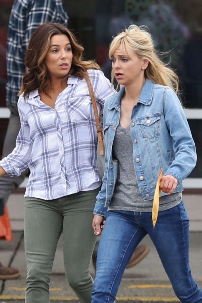 Eva Longoria and Anna Faris on the set of 'Overboard' in Vancouver
