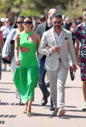 Eva Longoria - Walks on the Croisette in Cannes