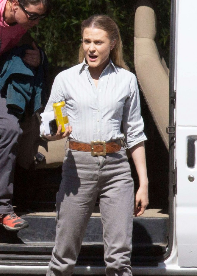 Evan Rachel Wood - Arriving to the 'Westworld' set in Los Angeles