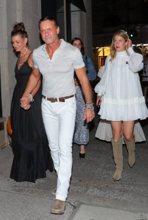 Faith Hill - With Tim McGraw seen at the Polo Bar in New York