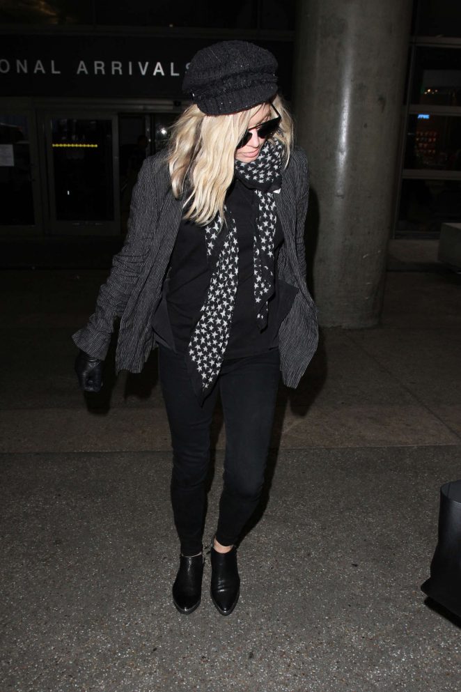Fergie - Arriving at LAX in Los Angeles