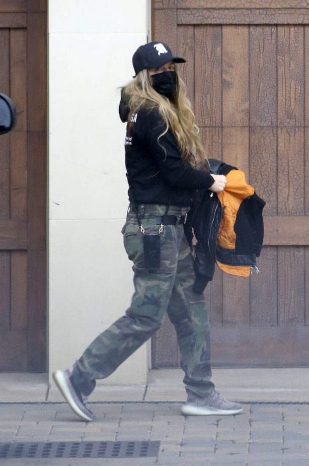 Fergie - Out in Camo pants and a Balenciaga sweatshirt in Los Angeles
