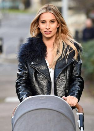 Ferne McCann - Out and about in Essex