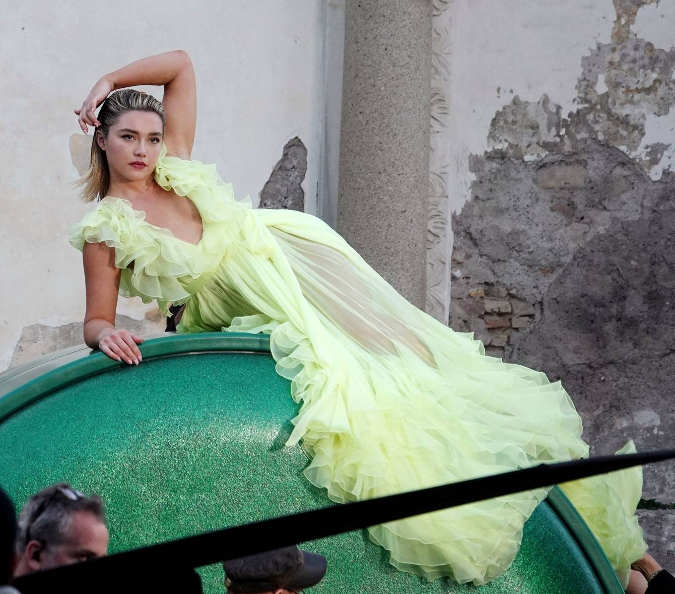 Florence Pugh - Commercial for Italian designer Valentino at Villa Borghese in Rome