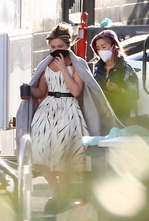 Florence Pugh - Filming 'Don't Worry Darling' in Los Angeles