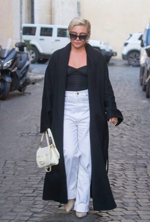 Florence Pugh - On a stroll in Rome