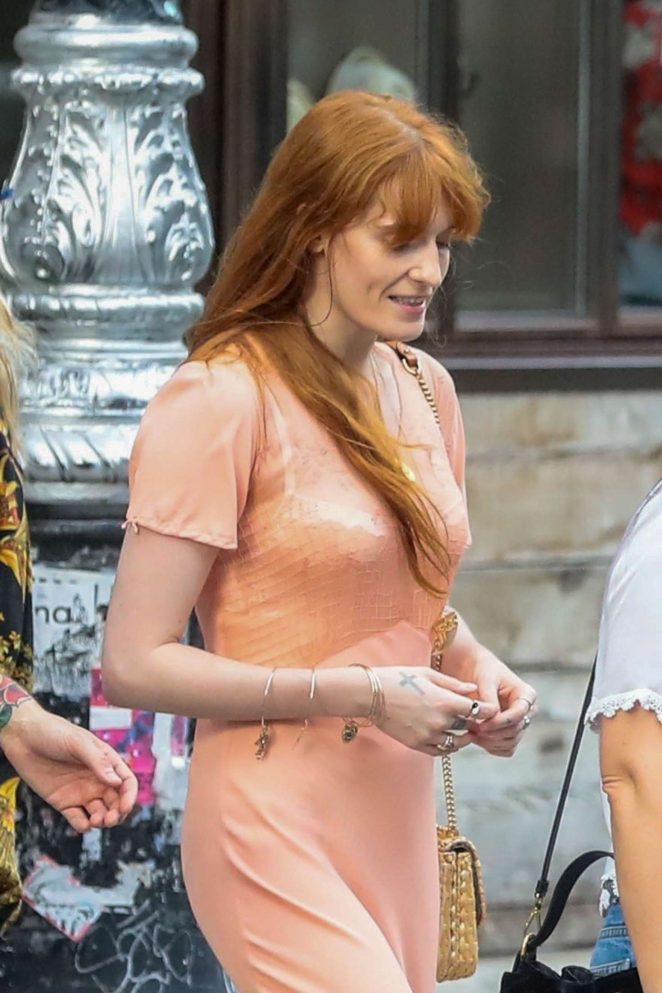 Florence Welch with friends in New York City