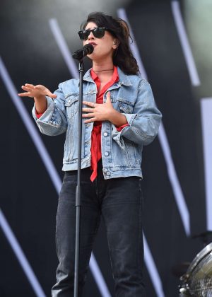 Foxes - Performs at V Festival 2016 in Chelmsford
