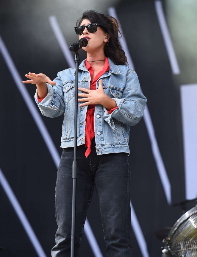 Foxes - Performs at V Festival 2016 in Chelmsford