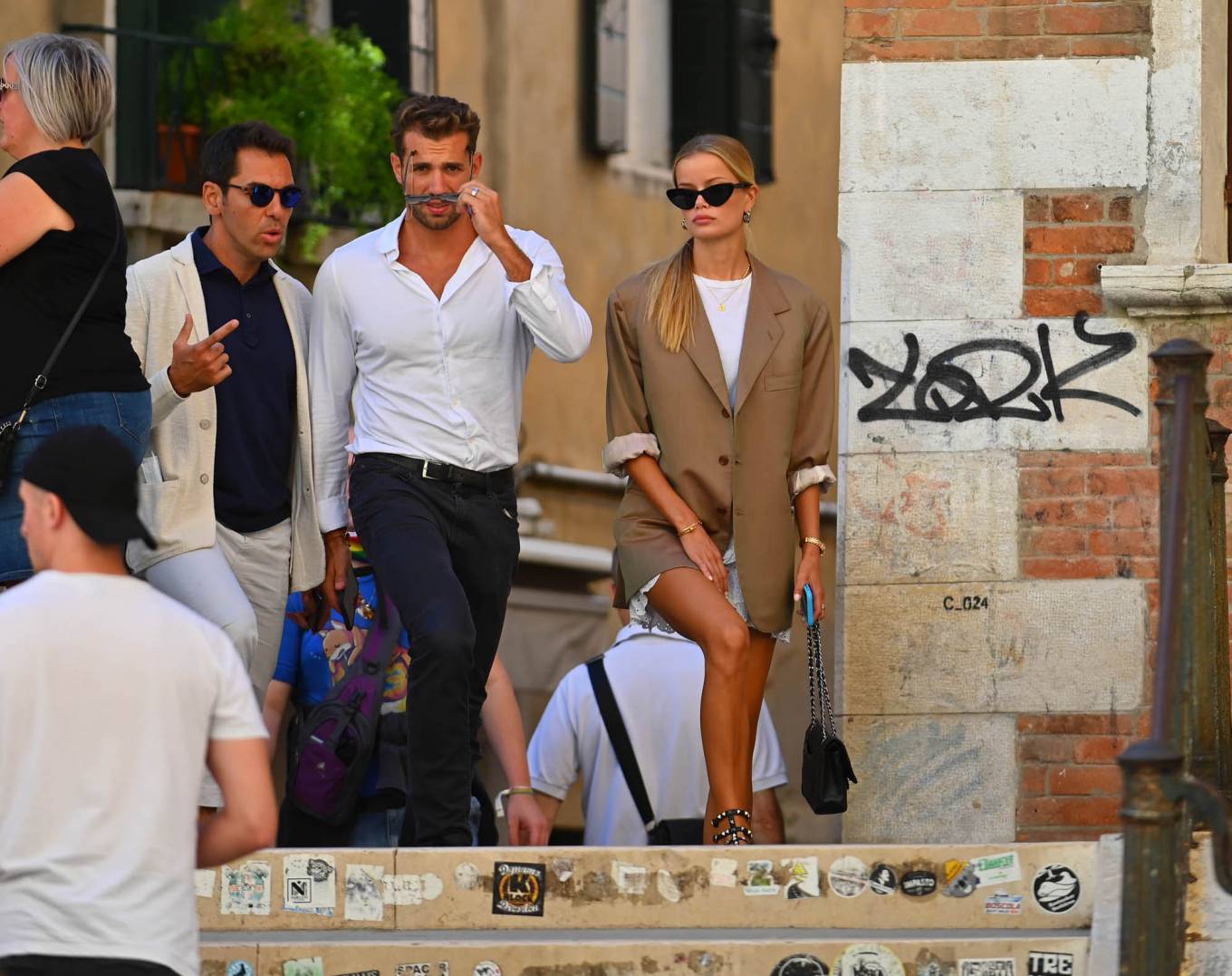 Frida Aasen 2020 : Frida Aasen hand in hand with Tommy Chiabra in Venice -Italy-04