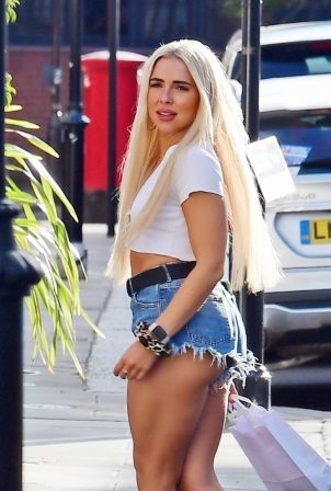Gabby Allen with Brandon Myers - Out in London