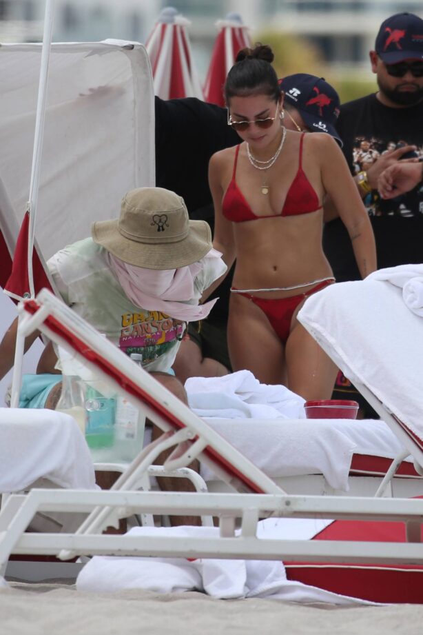Gabriela Berlingeri - Spotted on the beach in Miami