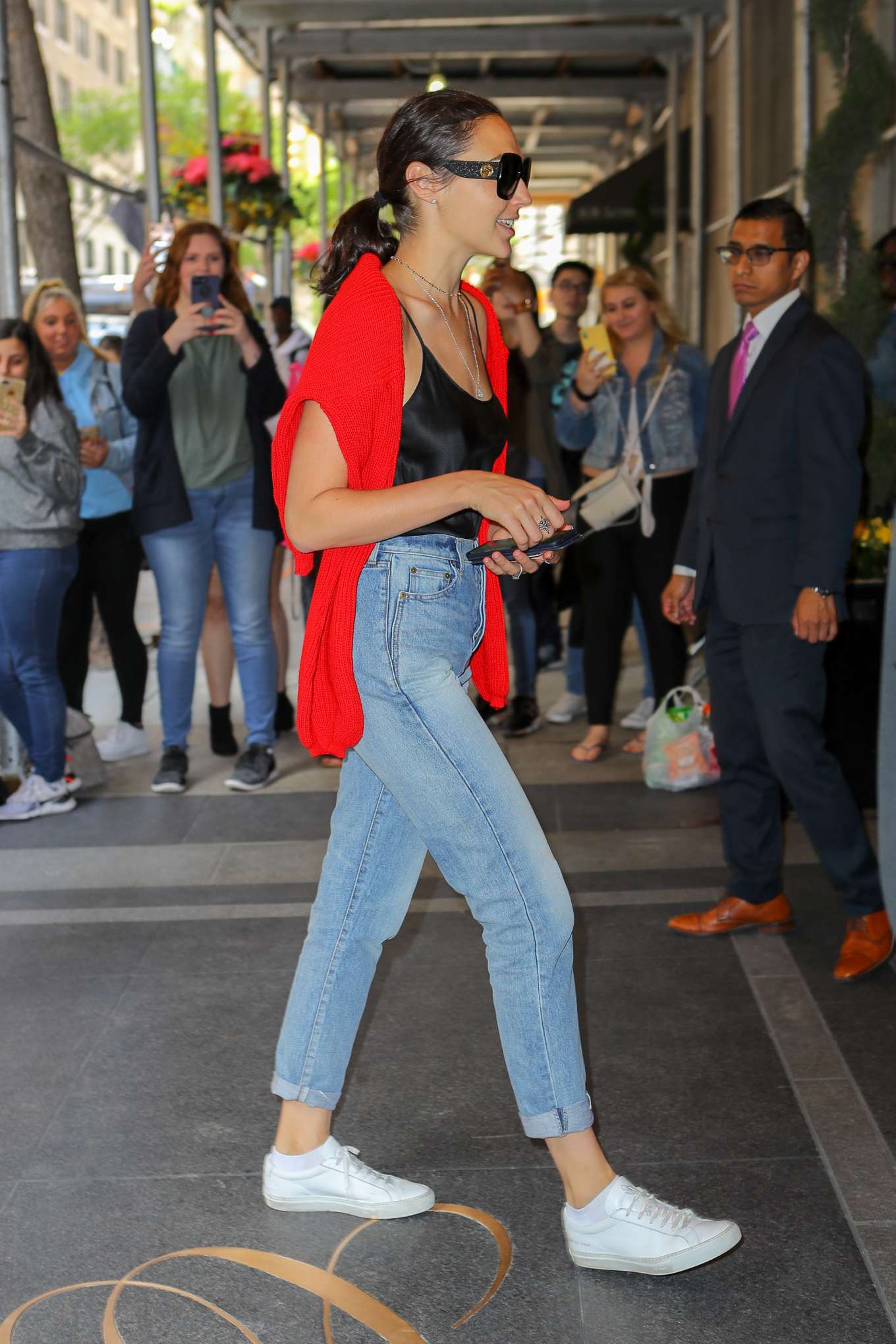 Gal Gadot 2019 : Gal Gadot: Arriving at The Carlyle Hotel -02