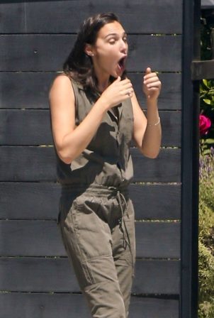Gal Gadot - Gets a sweet gift from friends on her 35th birthday in Los Angeles