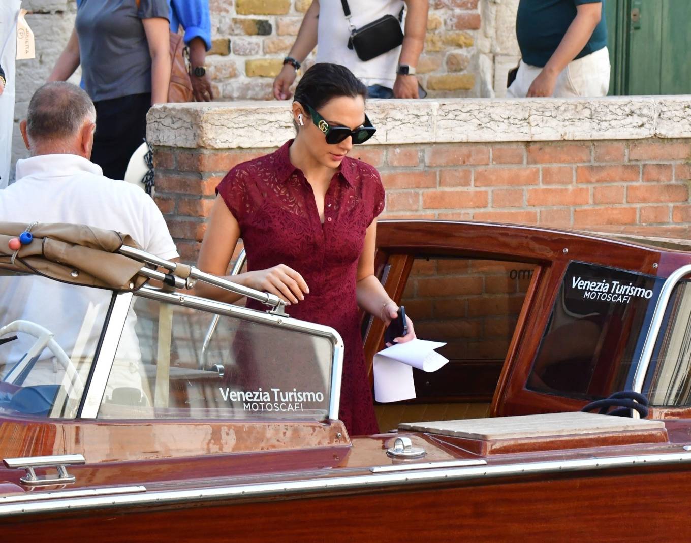 Gal Gadot 2023 : Gal Gadot – In her maroon dress and Gucci sunglasses as she heads set out in Venice-07