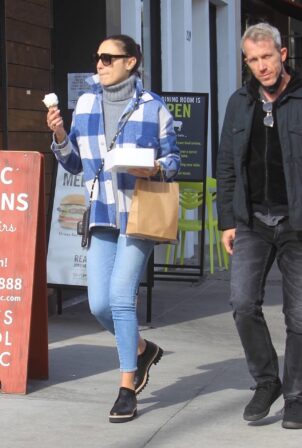Gal Gadot - With her husband Yaron Varsano seen after lunch in Los Angeles