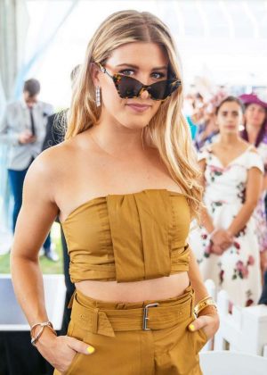 Genie Bouchard - Boxing Day Races in Auckland