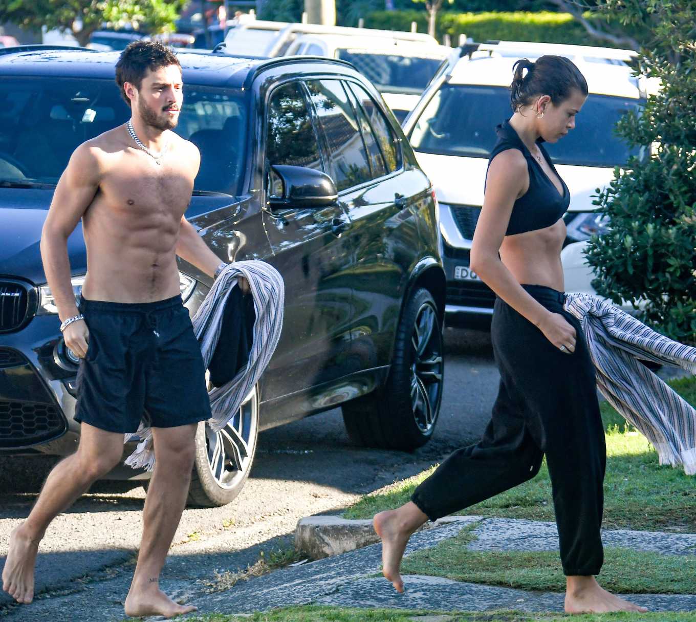 Georgia Fowler and boyfriend Nathan Dalah â€“ Return from the beach in Bondi