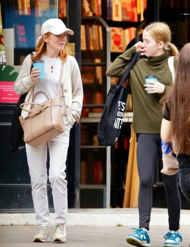 Geri Halliwell - With her daughter Bluebell Madonna Halliwell shopping in North London