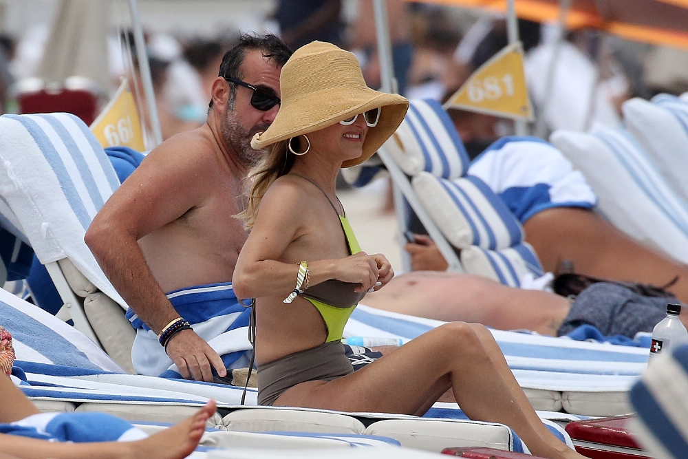Giada De Laurentiis - Hits the beach with boyfriend Shane Farley in Miami. 
