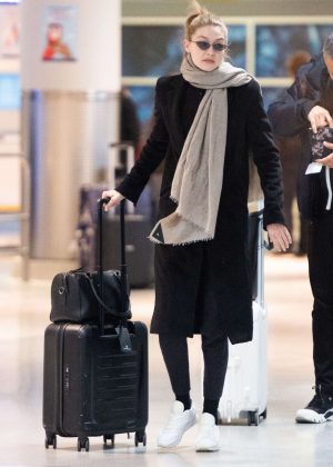 Gigi Hadid - Arrives at JFK Airport in NYC