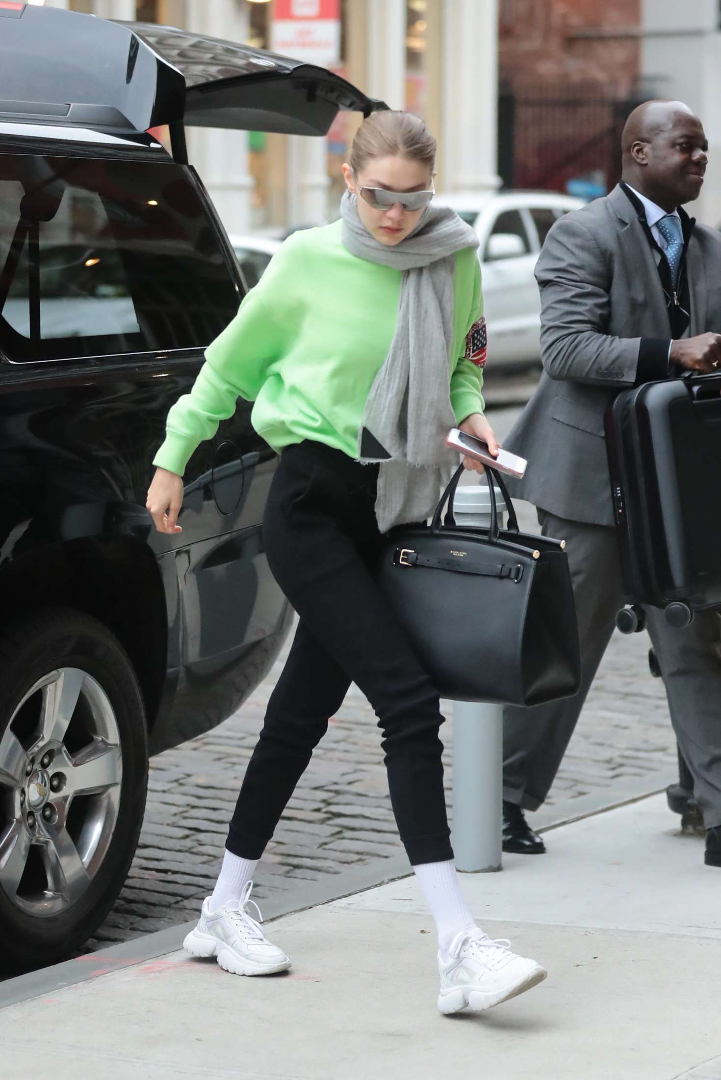Gigi Hadid Arriving At Her Apartment In Manhattan Gotceleb