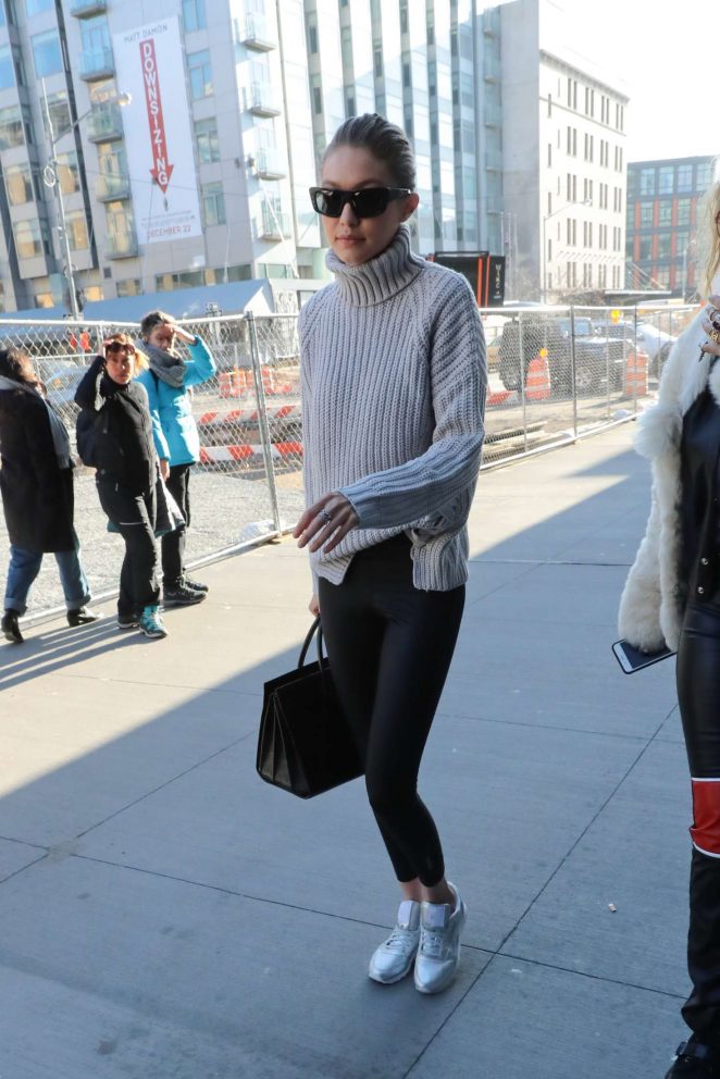 Gigi Hadid - Heads out for lunch in NYC