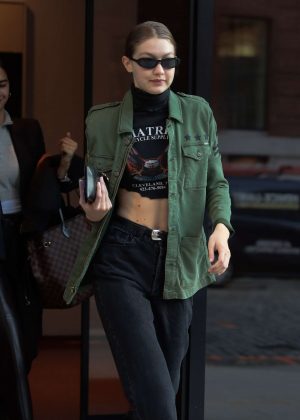 Gigi Hadid - Leaving her apartment in New York City