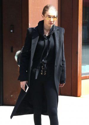 Gigi Hadid Leaving her apartment in New York