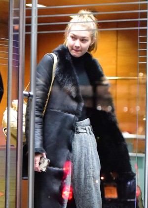 Gigi Hadid out with No Makeup in NYC