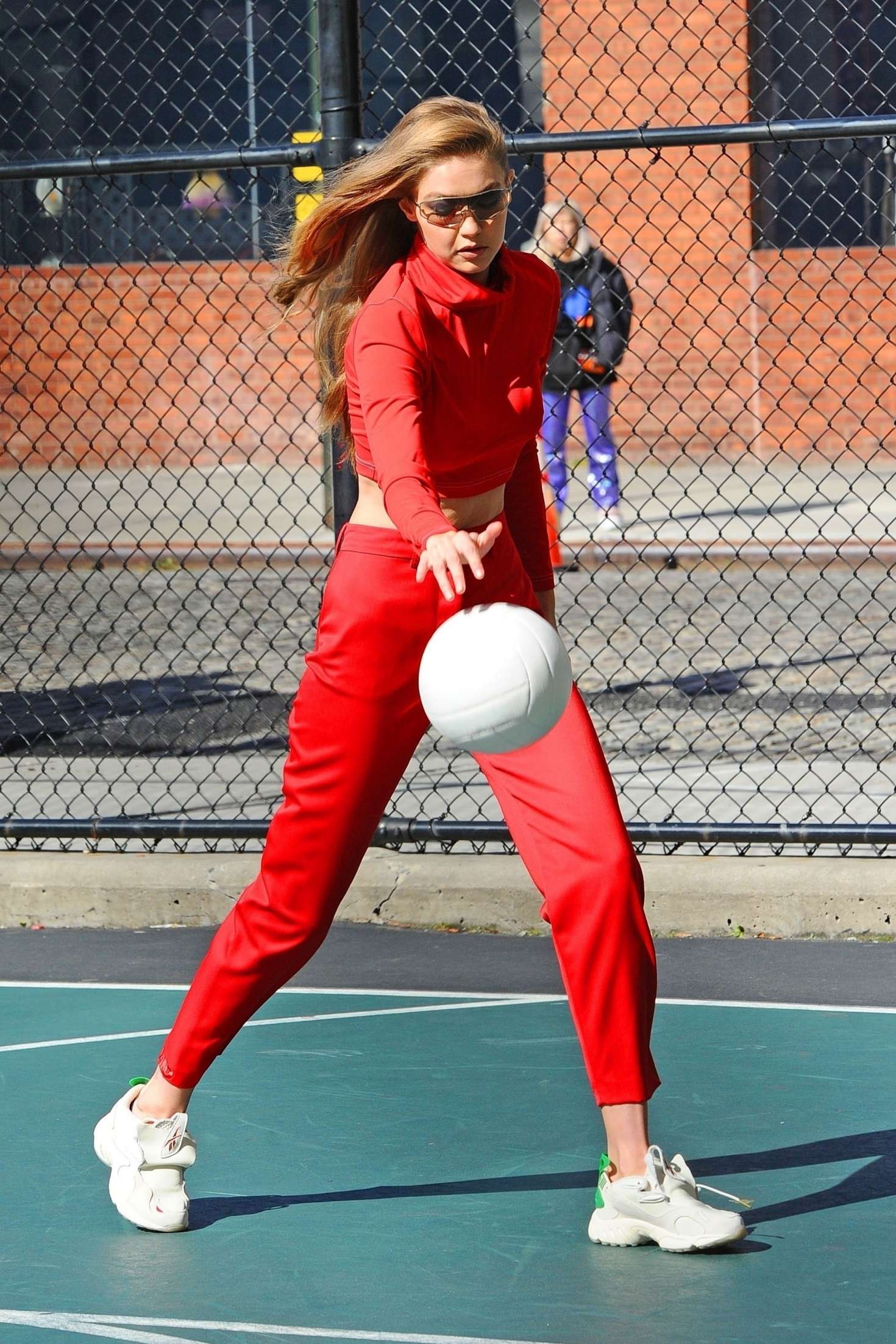 Gigi Hadid - Plays volleyball on a photoshoot in New York City. 
