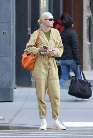 Gigi Hadid - Seen while out on a walk in New York