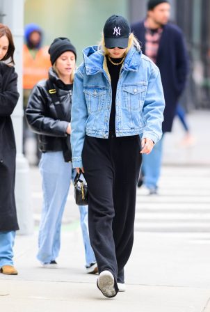 Gigi Hadid - Stepping out in New York