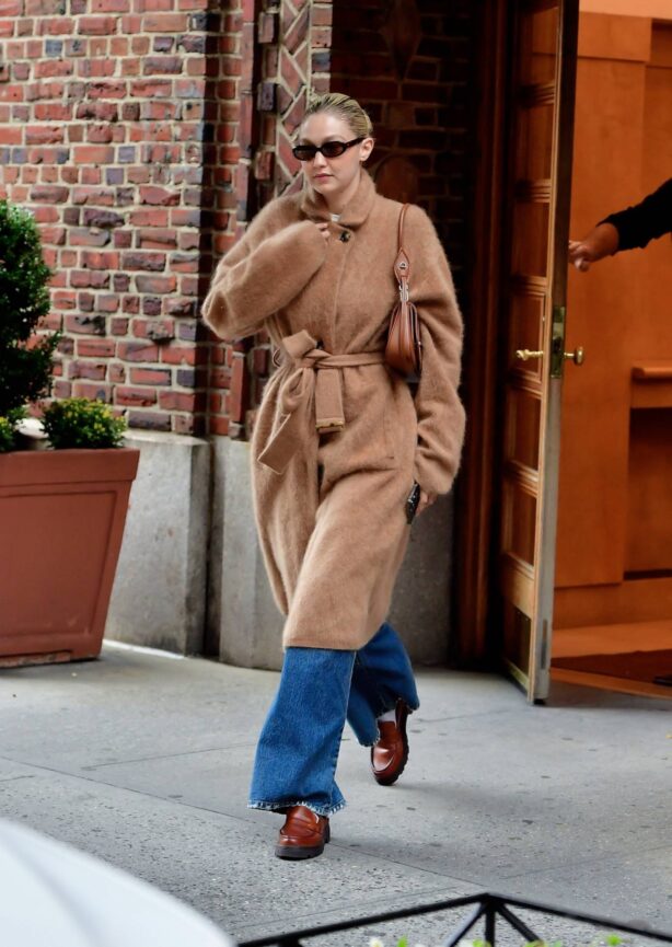 Gigi Hadid - Steps out in a beige coat in New York