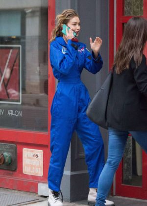 Gigi Hadid sparkles in a cheeky jumpsuit while out with Bella in NYC |  Daily Mail Online
