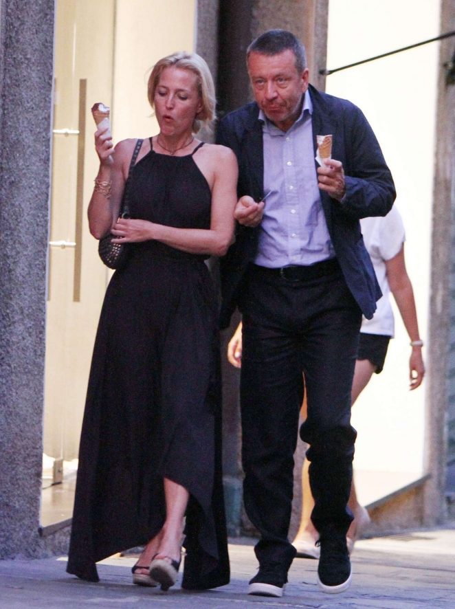 Gillian Anderson and Peter Morgan at a romantic dinner in Portofino